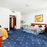 Апарт-отель M-apartamenty *